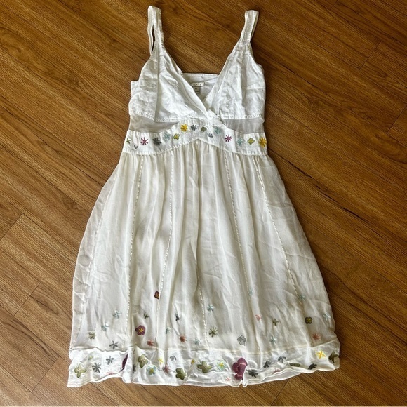 Vintage Lapis 100% Silk white Embroidered Flowers Midi Dress Size medium - Picture 1 of 8